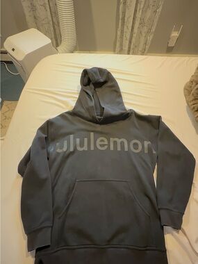 Black Lululemon hoodie